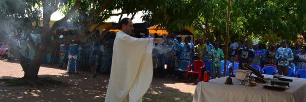 Bucuria evanghelizării în satul Sémoukro – Coasta de Fildeș